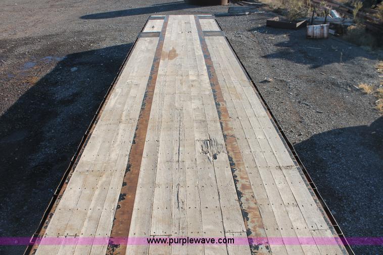 image for item H5533 1997 Wabash spread axle drop deck trailer