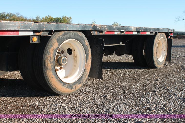 image for item H5533 1997 Wabash spread axle drop deck trailer