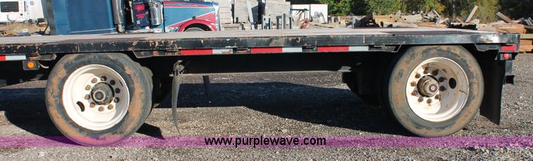 image for item H5533 1997 Wabash spread axle drop deck trailer