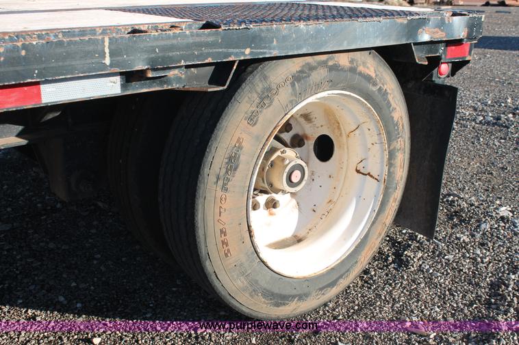 image for item H5533 1997 Wabash spread axle drop deck trailer