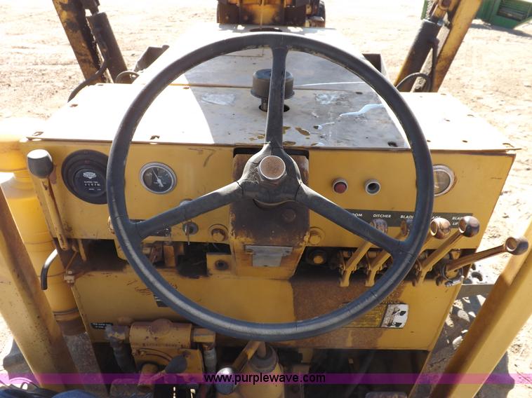 image for item H9010 Vermeer M-70 trencher