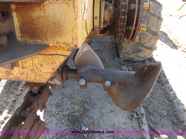 image for item H9010 Vermeer M-70 trencher