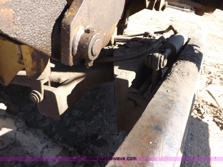 image for item H9010 Vermeer M-70 trencher