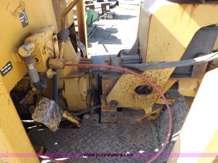 image for item H9010 Vermeer M-70 trencher