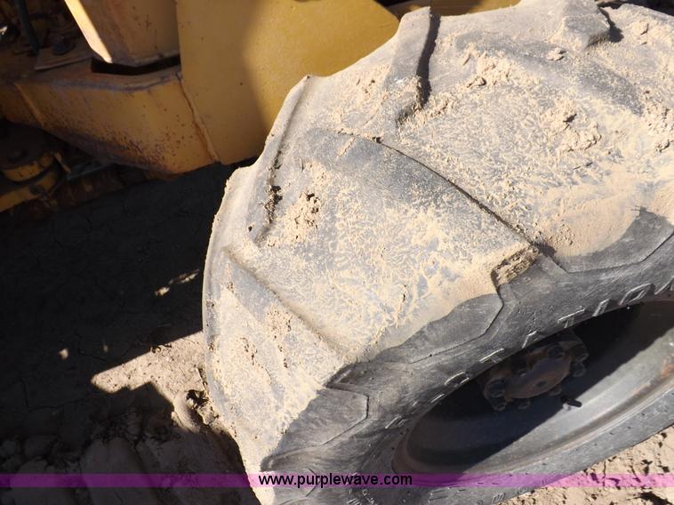 image for item H9010 Vermeer M-70 trencher