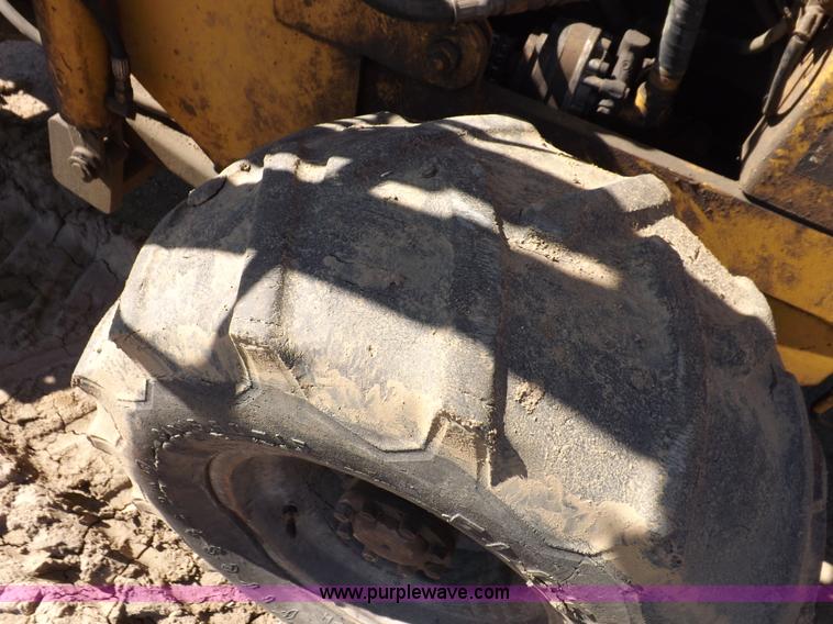 image for item H9010 Vermeer M-70 trencher