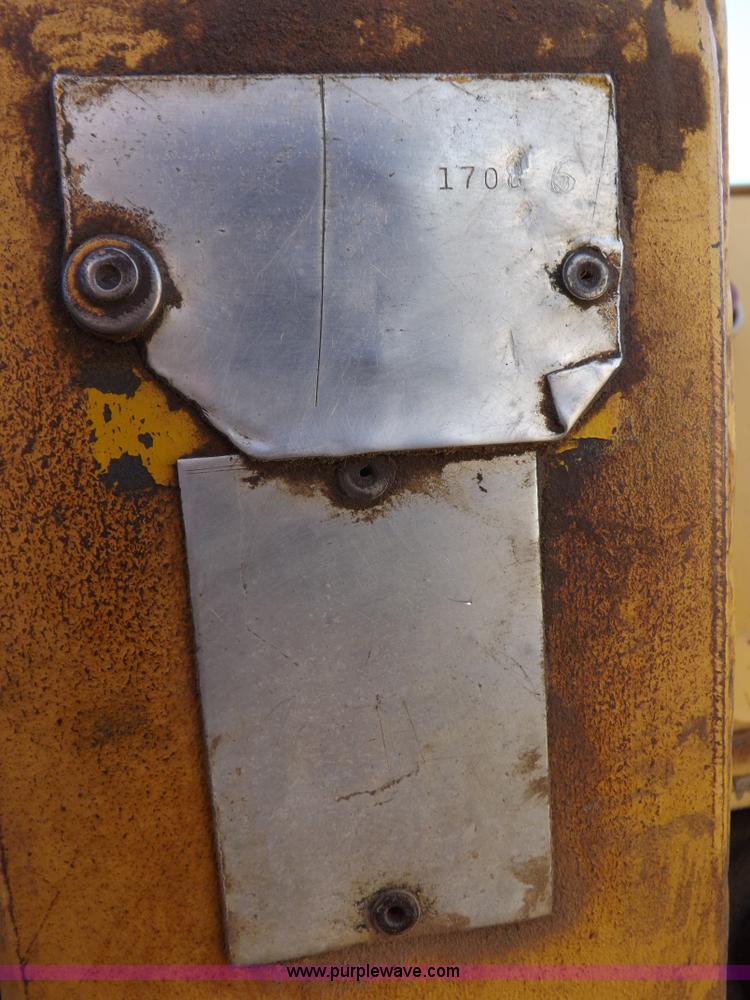 image for item H9010 Vermeer M-70 trencher