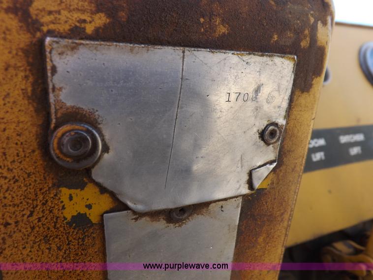 image for item H9010 Vermeer M-70 trencher