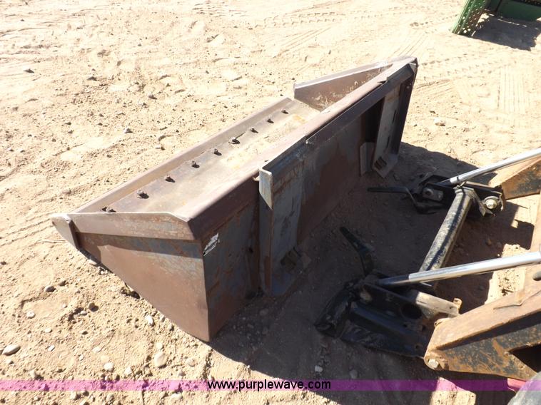 image for item H9011 1995 New Holland LX865 skid steer