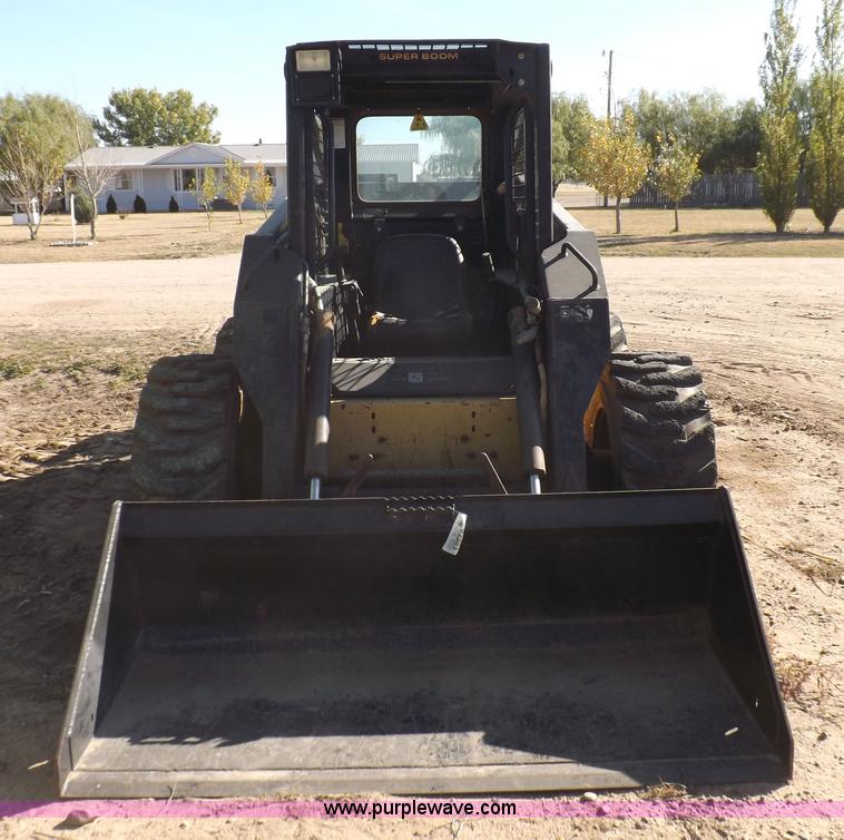 image for item H9012 1999 New Holland LX985 skid steer