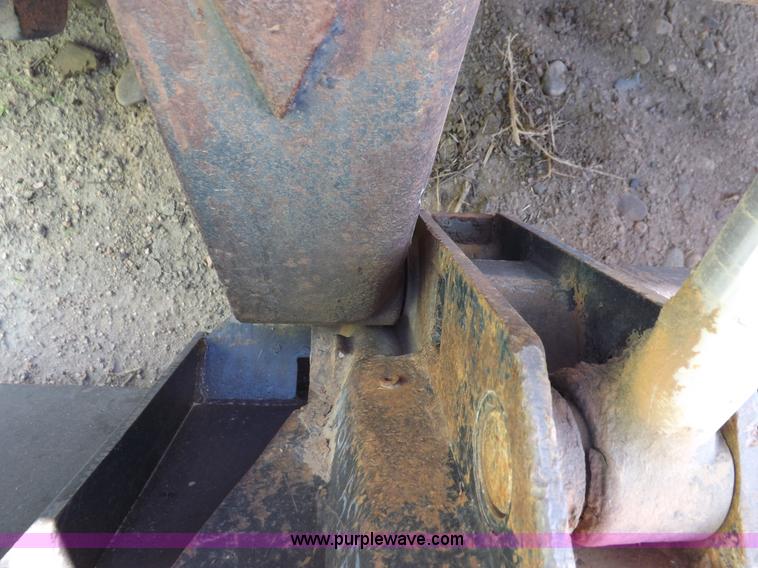 image for item H9012 1999 New Holland LX985 skid steer