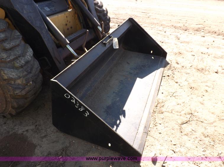 image for item H9012 1999 New Holland LX985 skid steer