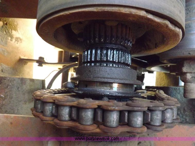 image for item H9020 Ditch Witch 4010 trencher