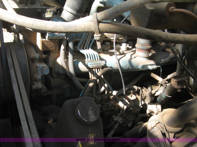 image for item H9470 1986 International S1900 water truck