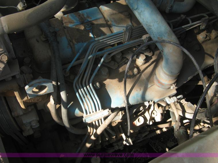 image for item H9470 1986 International S1900 water truck