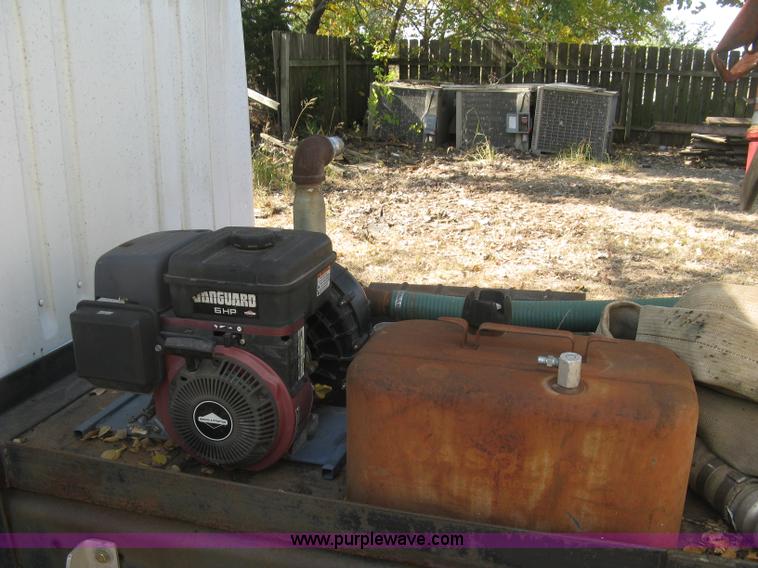 image for item H9470 1986 International S1900 water truck