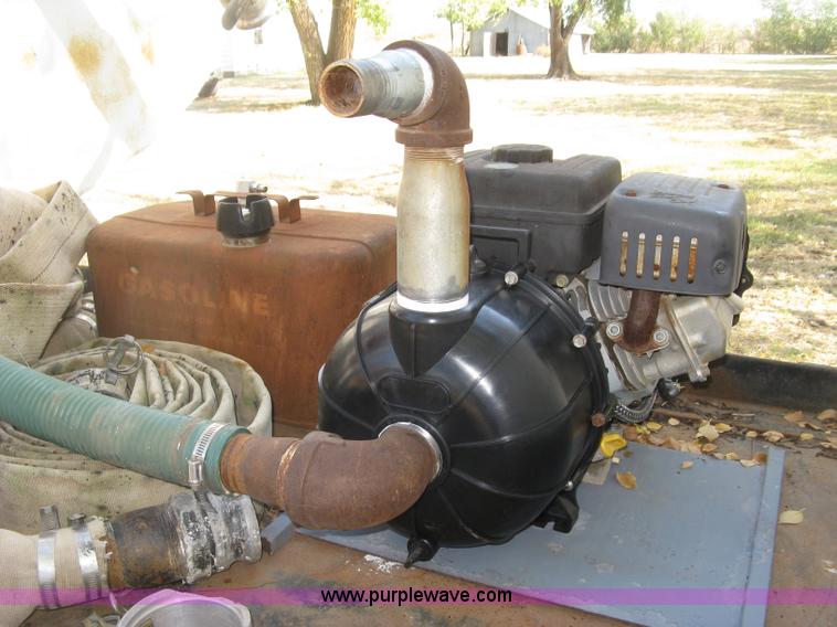 image for item H9470 1986 International S1900 water truck