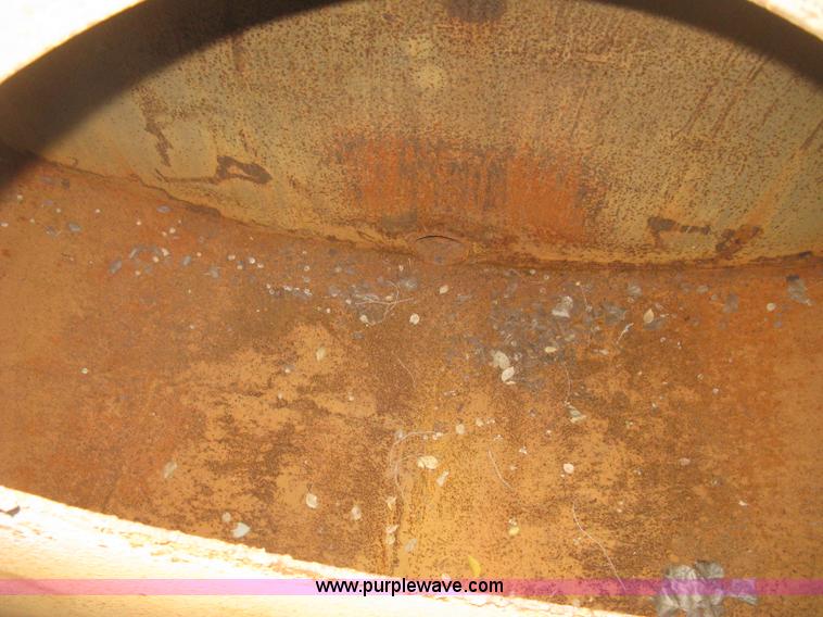 image for item H9470 1986 International S1900 water truck