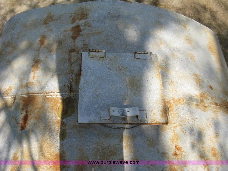 image for item H9470 1986 International S1900 water truck