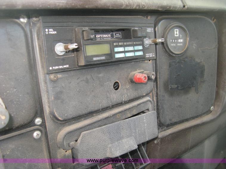 image for item H9470 1986 International S1900 water truck