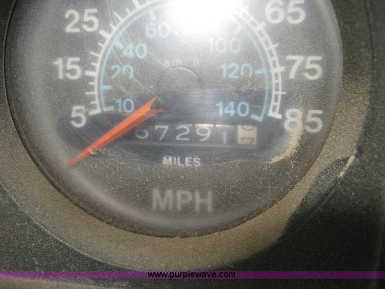 image for item H9470 1986 International S1900 water truck