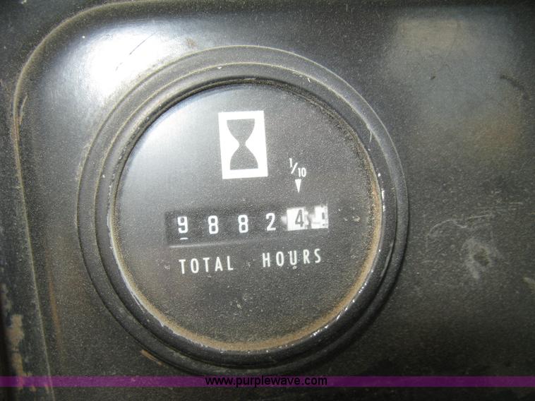 image for item H9470 1986 International S1900 water truck