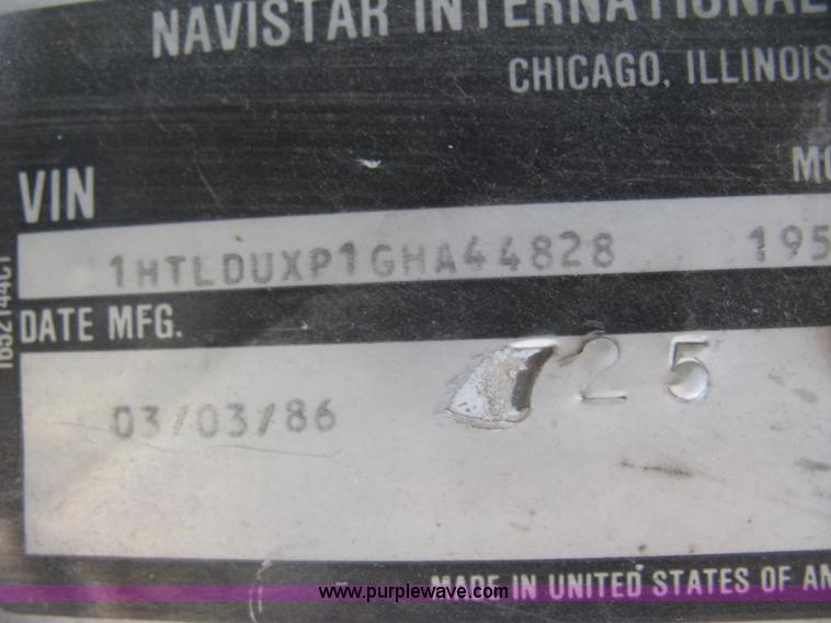 image for item H9470 1986 International S1900 water truck