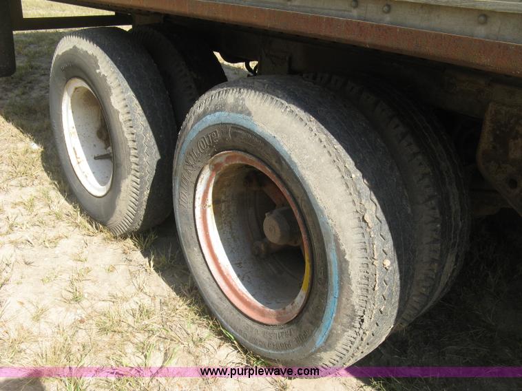 image for item H9471 1978 Dorsey dry van trailer