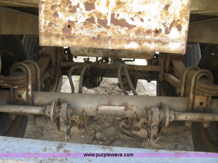 image for item H9472 1980 Budd dry van trailer