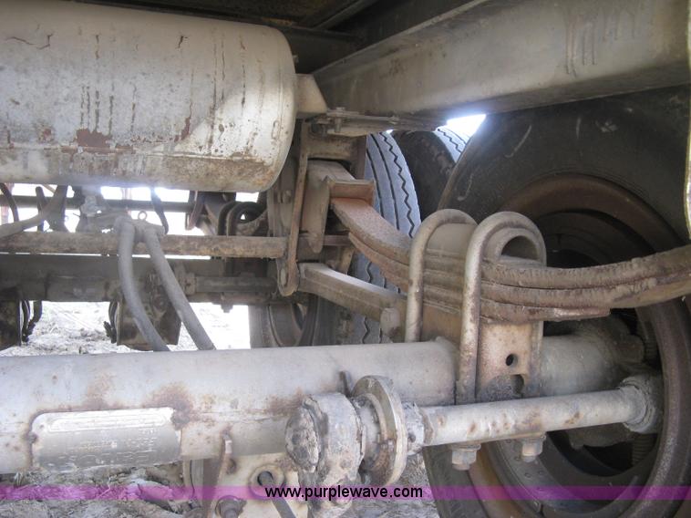 image for item H9472 1980 Budd dry van trailer