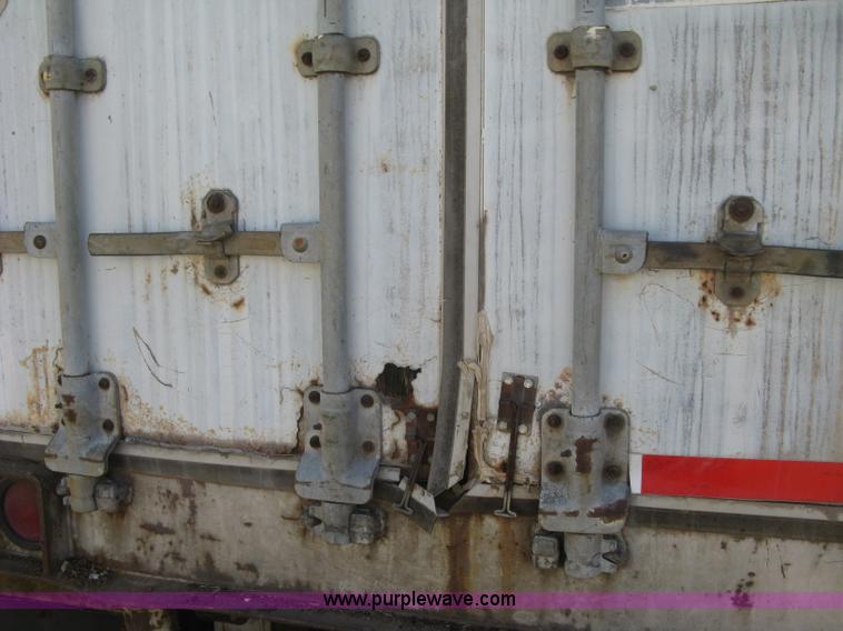 image for item H9472 1980 Budd dry van trailer