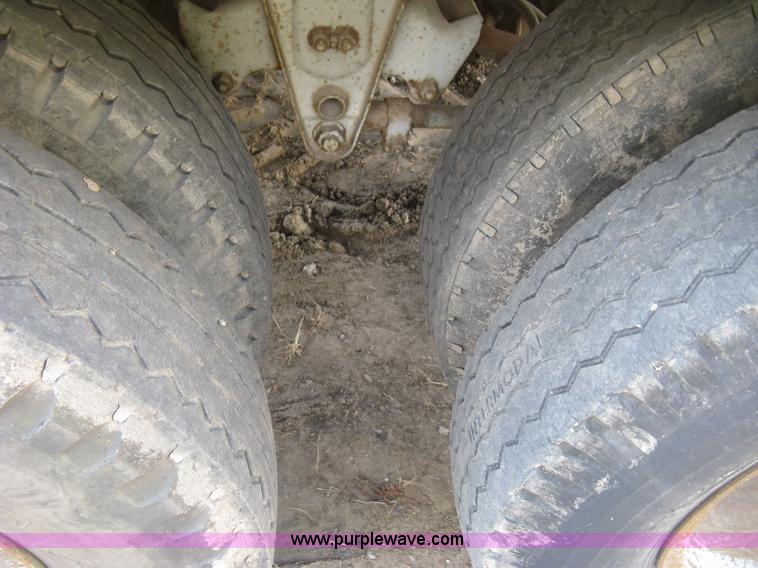 image for item H9472 1980 Budd dry van trailer