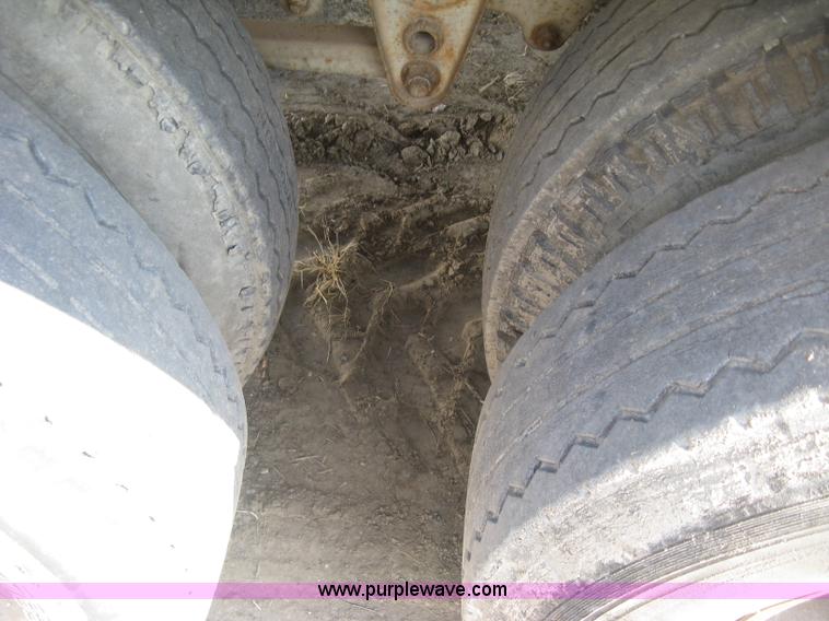 image for item H9472 1980 Budd dry van trailer