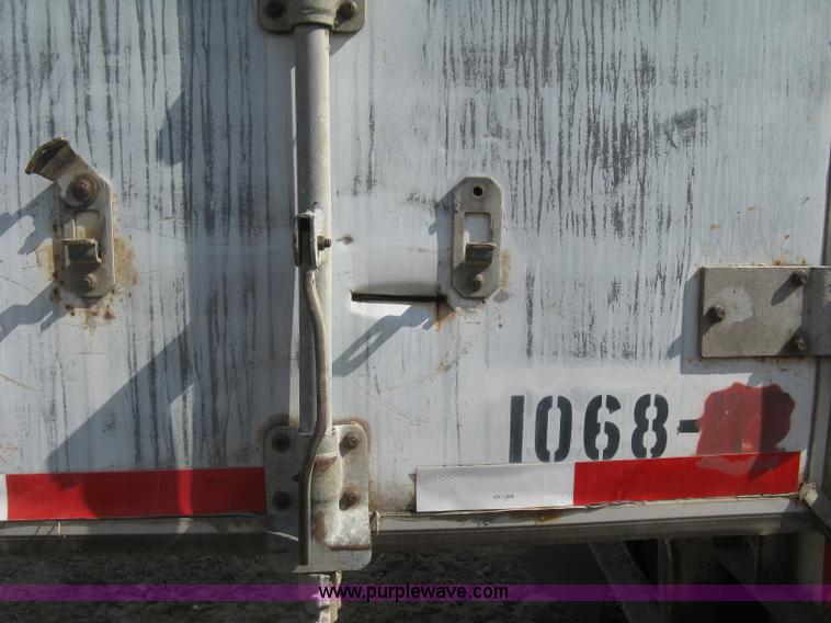 image for item H9472 1980 Budd dry van trailer