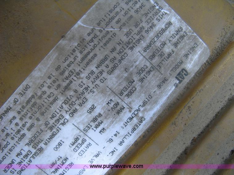 image for item H9474 1995 Ford Aeromax L9000 semi truck