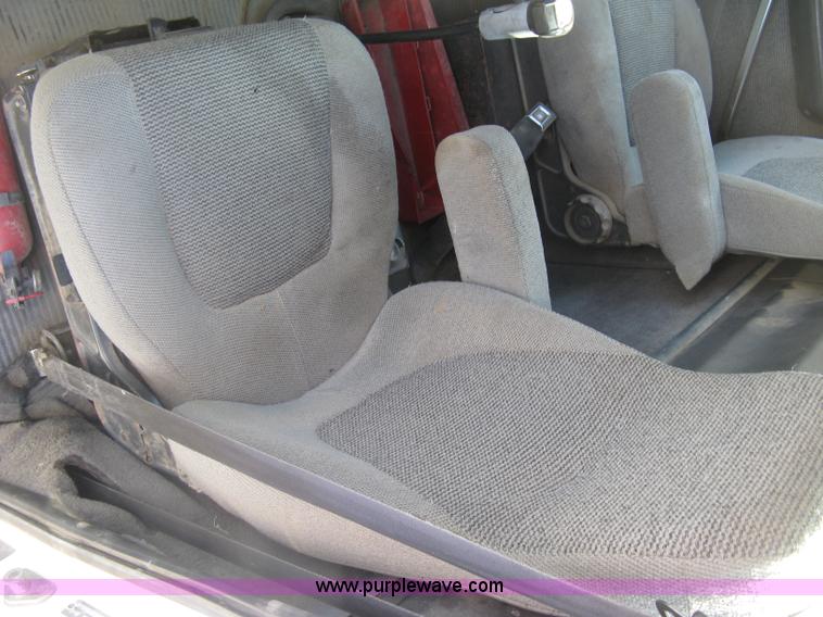 image for item H9474 1995 Ford Aeromax L9000 semi truck