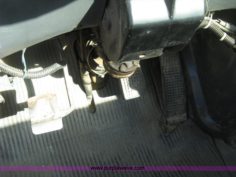 image for item H9474 1995 Ford Aeromax L9000 semi truck