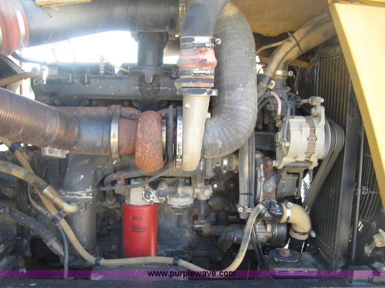 image for item H9476 1996 Caterpillar Challenger 85D tractor