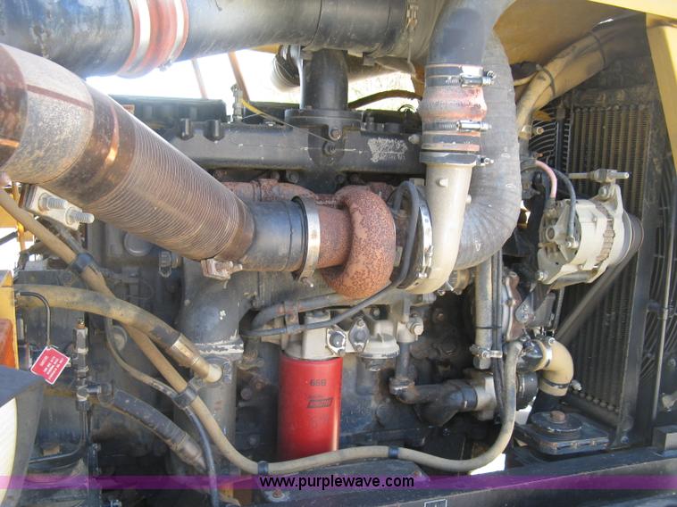 image for item H9476 1996 Caterpillar Challenger 85D tractor