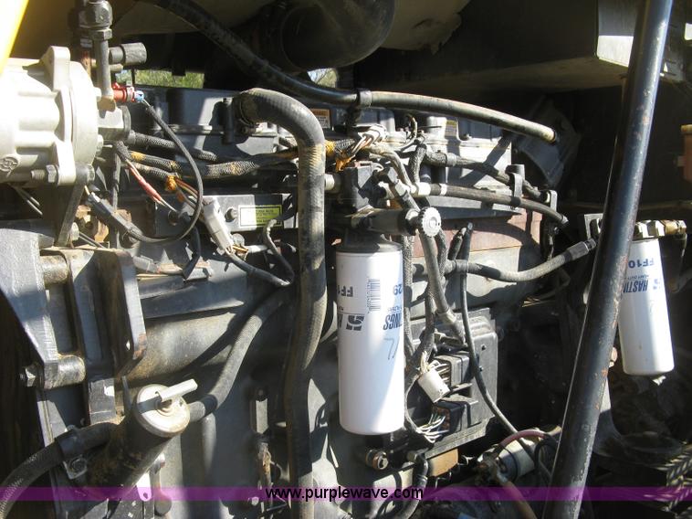 image for item H9476 1996 Caterpillar Challenger 85D tractor