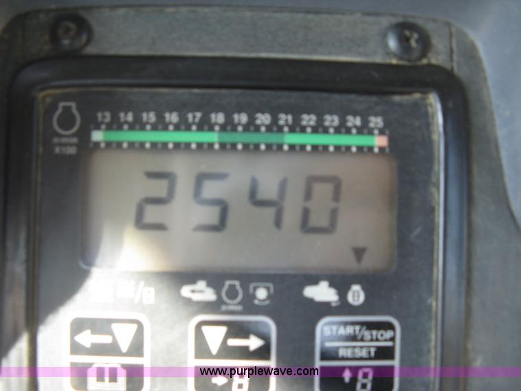 image for item H9476 1996 Caterpillar Challenger 85D tractor