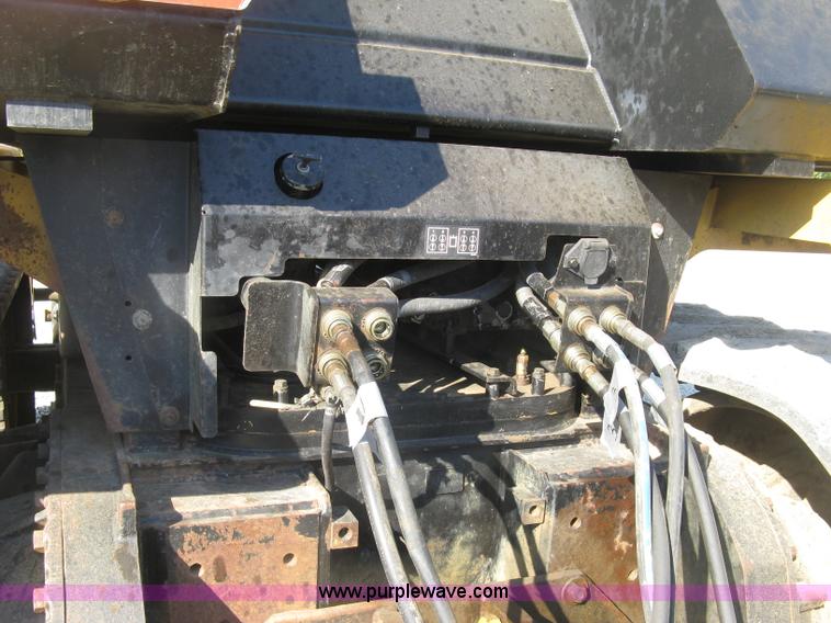 image for item H9476 1996 Caterpillar Challenger 85D tractor