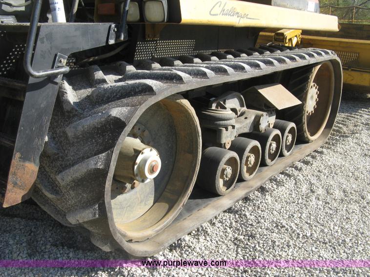 image for item H9476 1996 Caterpillar Challenger 85D tractor