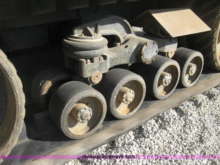 image for item H9476 1996 Caterpillar Challenger 85D tractor