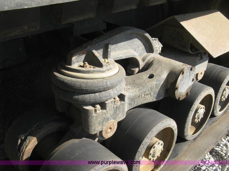 image for item H9476 1996 Caterpillar Challenger 85D tractor