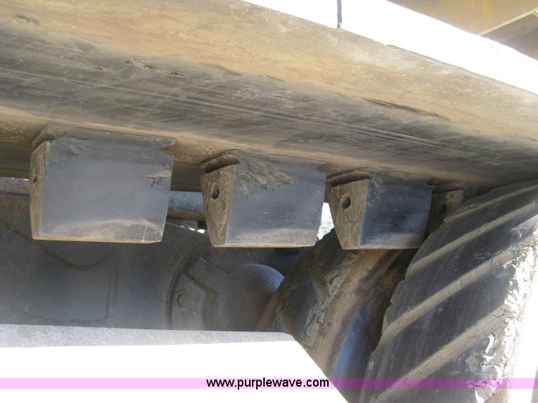 image for item H9476 1996 Caterpillar Challenger 85D tractor