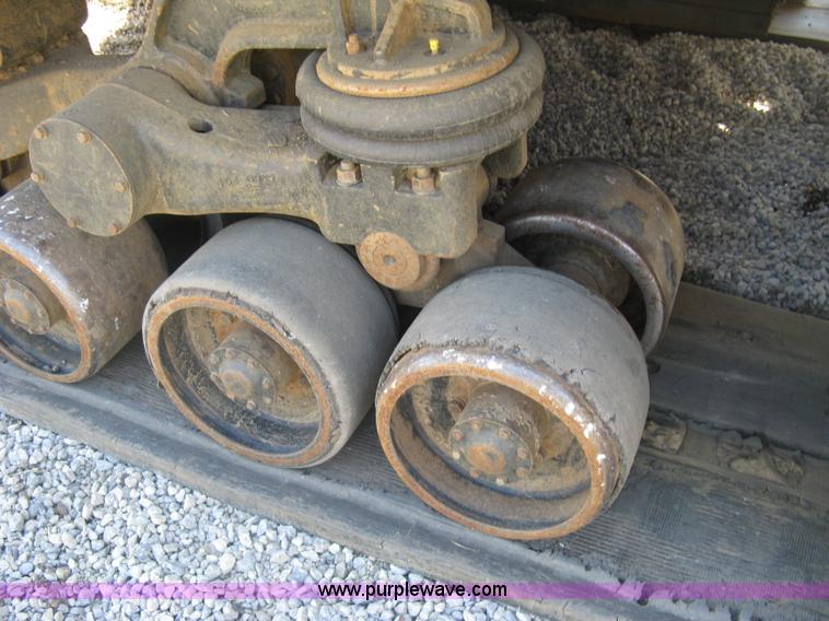 image for item H9476 1996 Caterpillar Challenger 85D tractor