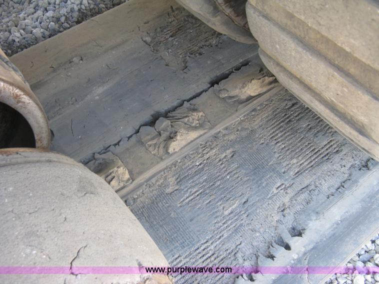 image for item H9476 1996 Caterpillar Challenger 85D tractor