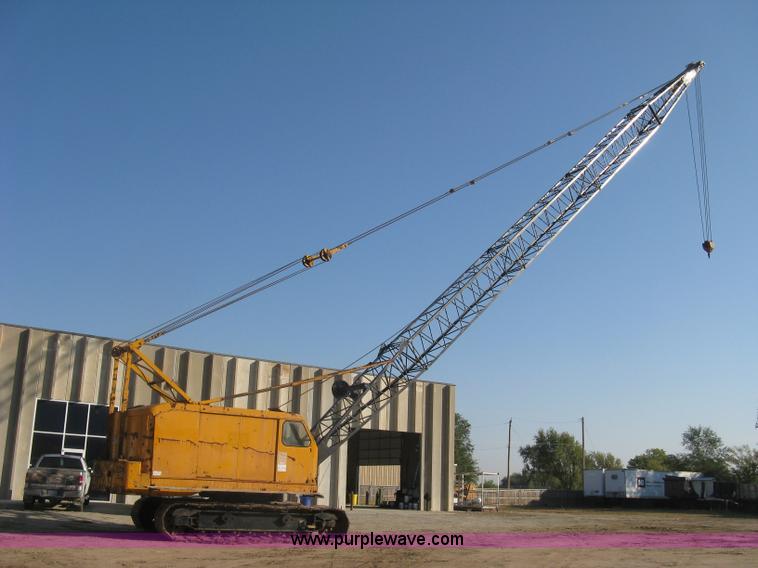 image for item H9477 American 795C lattice boom crane