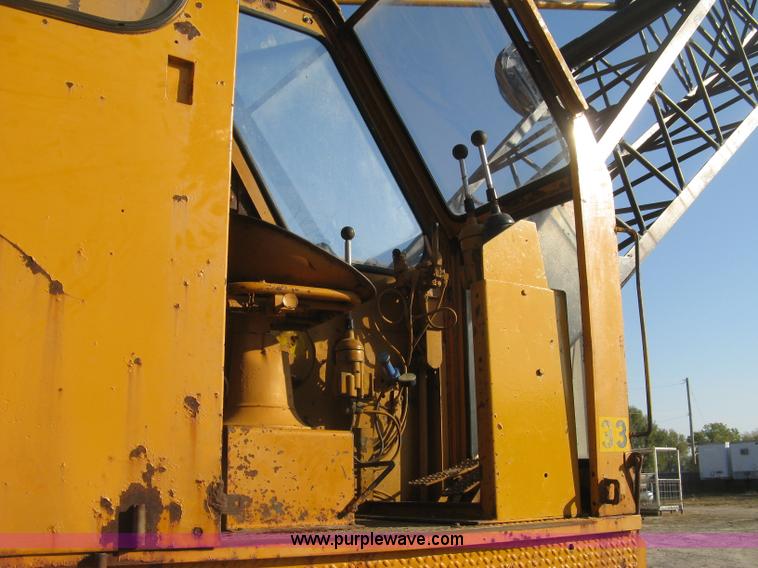 image for item H9477 American 795C lattice boom crane